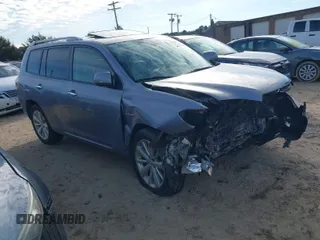 2008 Toyota Highlander Hybrid with VIN JTEEW41A282023570, listed as a IAAI auction lot 41600510 with 206,237 mi miles. Bid and sale history available at carsss.com. Image 1.