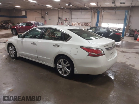 2015 Nissan Altima SL with VIN 1N4BL3AP3FC144071, listed as a IAAI auction lot 41526660 with 204,142 mi miles and . Bid and sale history available at carsss.com. Image 3.