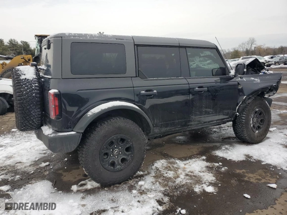 2024 Ford Bronco Wildtrak with VIN 1FMEE2BP2RLA72211, listed as a Copart auction lot 44726825 with 9,469 mi miles and Salvage Title. Bid and sale history available at carsss.com. Image 3.