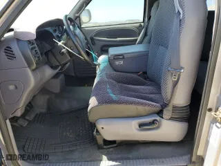 2000 Dodge Ram 1500 with VIN 3B7HC13Y4YG120005, listed as a Copart auction lot 57108154 with 124,940 mi miles and Salvage Title. Bid and sale history available at carsss.com. Image 7.