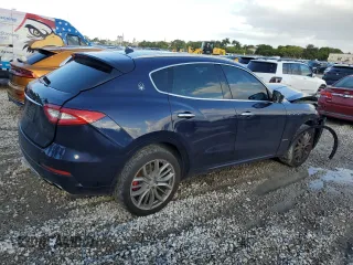 2018 Maserati Levante S with VIN ZN661YUL7JX302077, listed as a Copart auction lot 78106184 with 72,569 mi miles and Non Repairable. Bid and sale history available at carsss.com. Image 3.