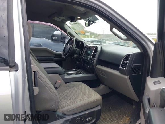 2016 Ford F-150 XLT with VIN 1FTEX1EP0GFD37305, listed as a IAAI auction lot 40364610 with 105,715 mi miles. Bid and sale history available at carsss.com. Image 5.