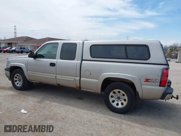 2005 Chevrolet Silverado 1500 LS with VIN 1GCEK19T65Z194720, listed as a IAAI auction lot 42157104 with 156,376 mi miles. Bid and sale history available at carsss.com. Image 14.