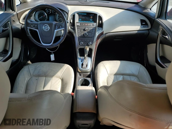 2014 Buick Verano Group z VIN 1G4PS5SK0E4114404, wystawiony jako Copart lot #56938335 z przebiegiem 165 797 mil mil oraz Czysty tytuł • Clean title. Historia ofert i sprzedaży dostępna na DreamBid. Obrazek 8.