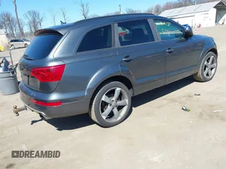 2015 Audi Q7 3.0T Premium Plus with VIN WA1LGAFE1FD015507, listed as a IAAI auction lot 41805130 with 158,687 mi miles. Bid and sale history available at carsss.com. Image 4.