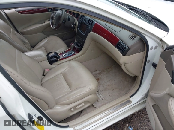 2002 Lexus ES 300 с VIN JTHBF30G125015830, выставлен на аукционе IAAI как лот 42528768 с пробегом 201 000 миль миль и . История ставок и продаж доступна на DreamBid. Изображение 5.