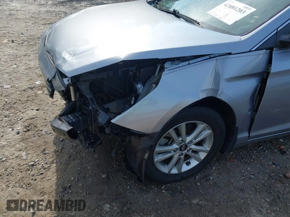 2015 Hyundai Sonata 2.4L SE with VIN 5NPE24AF9FH148413, listed as a IAAI auction lot 42081203 with 173,425 mi miles. Bid and sale history available at carsss.com. Image 18.