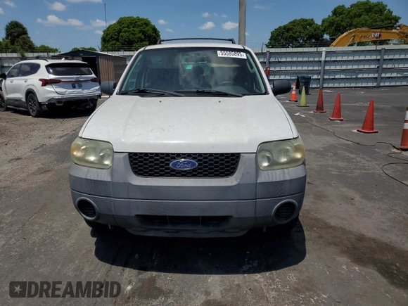 2007 Ford Escape XLS с VIN 1FMYU02Z27KB60555, выставлен на аукционе Copart как лот 55585895 с пробегом Не указан миль и Чистый • Clean title. История ставок и продаж доступна на DreamBid. Изображение 5.
