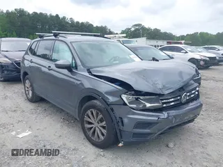 2019 Volkswagen Tiguan S z VIN 3VV1B7AX4KM133705, wystawiony jako IAAI lot #42155445 z przebiegiem 64 437 mil mil oraz . Historia ofert i sprzedaży dostępna na DreamBid. Obrazek 1.