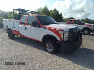 2016 Ford F-250 XL z VIN 1FD7X2B6XGEC87427, wystawiony jako IAAI lot #42014963 z przebiegiem 537 454 mil mil oraz . Historia ofert i sprzedaży dostępna na DreamBid. Obrazek 1.