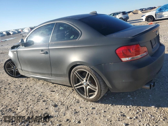 2013 BMW 1 Series 135i z VIN WBAUC9C53DVY60727, wystawiony jako Copart lot #88213475 z przebiegiem 30 316 mil mil oraz Szkoda całkowita • Salvage title. Historia ofert i sprzedaży dostępna na DreamBid. Obrazek 2.