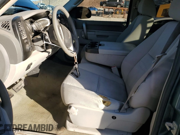 2010 GMC Sierra 1500 with VIN 3GTXKVE26AG101850, listed as a Copart auction lot 82770984 with 175,714 mi miles and Salvage Title. Bid and sale history available at DreamBid. Image 7.
