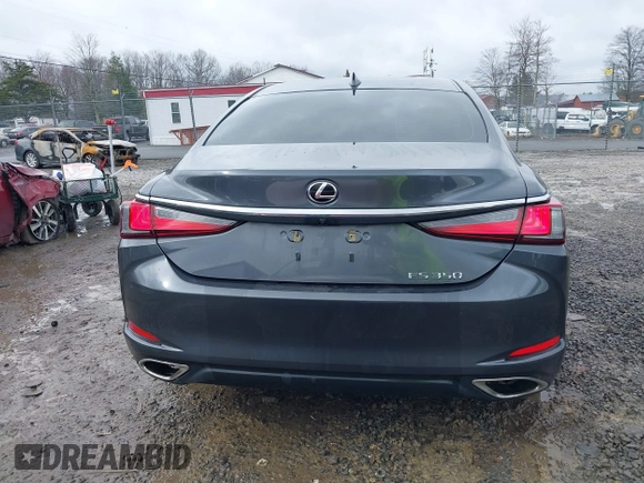 2022 Lexus ES 350 z VIN 58ACZ1B18NU133558, wystawiony jako IAAI lot #41837796 z przebiegiem 35 770 mil mil oraz . Historia ofert i sprzedaży dostępna na DreamBid. Obrazek 16.