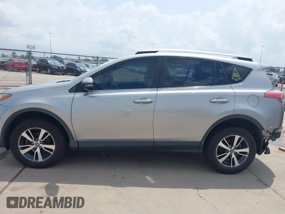 2018 Toyota RAV4 XLE z VIN JTMWFREV5JJ202927, wystawiony jako IAAI lot #42111306 z przebiegiem 118 385 mil mil oraz . Historia ofert i sprzedaży dostępna na DreamBid. Obrazek 15.