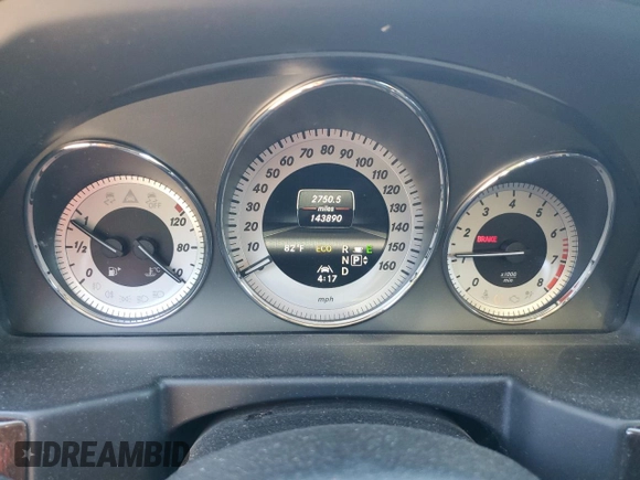 2013 Mercedes-Benz GLK 350 with VIN WDCGG8JB0DG083297, listed as a Copart auction lot 60913404 with 143,890 mi miles and Salvage Title. Bid and sale history available at DreamBid. Image 9.