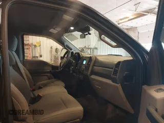 2020 Ford F-250 XL z VIN 1FT7W2B61LED31624, wystawiony jako IAAI lot #42383538 z przebiegiem 124 775 mil mil oraz . Historia ofert i sprzedaży dostępna na DreamBid. Obrazek 5.