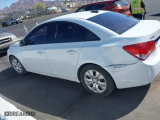 2015 Chevrolet Cruze LS with VIN 1G1PA5SH7F7113271, listed as a IAAI auction lot 42040800 with 256,089 mi miles. Bid and sale history available at carsss.com. Image 6.