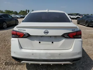 2021 Nissan Versa SR z VIN 3N1CN8FV8ML923466, wystawiony jako Copart lot #51650045 z przebiegiem 56 615 mil mil oraz Szkoda całkowita • Salvage title. Historia ofert i sprzedaży dostępna na DreamBid. Obrazek 6.