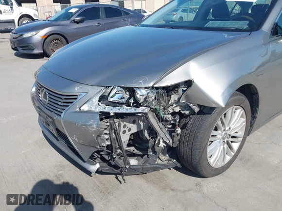 2015 Lexus ES with VIN JTHBK1GG3F2196961, listed as a IAAI auction lot 42003591 with 82,580 mi miles. Bid and sale history available at carsss.com. Image 6.
