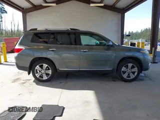 2012 Toyota Highlander Limited with VIN 5TDDK3EH5CS101760, listed as a IAAI auction lot 41993875 with 318,423 mi miles. Bid and sale history available at carsss.com. Image 13.