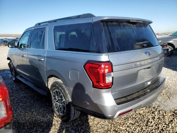 2024 Ford Expedition Max XLT with VIN 1FMJK1J83REA32266, listed as a Copart auction lot 47216965 with 26,177 mi miles and Clean Title. Bid and sale history available at DreamBid. Image 2.
