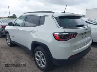 2024 Jeep Compass Latitude with VIN 3C4NJDBN9RT100598, listed as a IAAI auction lot 42541564 with 25,447 mi miles and . Bid and sale history available at DreamBid. Image 3.