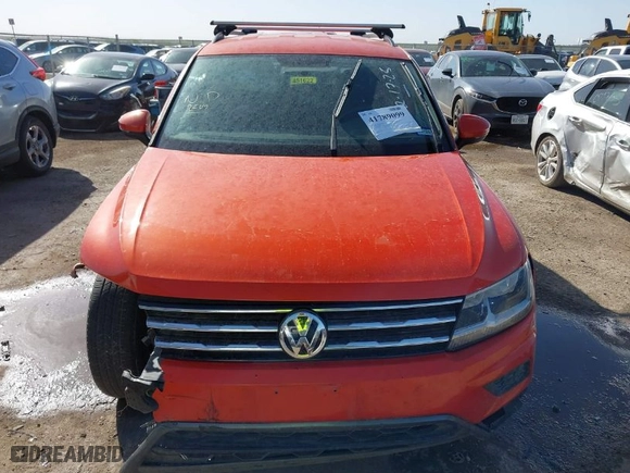 2019 Volkswagen Tiguan S with VIN 3VV1B7AX8KM113120, listed as a IAAI auction lot 41789099 with 124,355 mi miles. Bid and sale history available at carsss.com. Image 12.