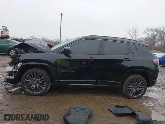 2022 Jeep Compass High Altitude with VIN 3C4NJDCB1NT142939, listed as a IAAI auction lot 41683243 with 43,656 mi miles and . Bid and sale history available at DreamBid. Image 13.