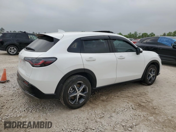 2025 Honda HR-V EX-L z VIN 3CZRZ1H70SM715374, wystawiony jako Copart lot #51235815 z przebiegiem 5196 mil mil oraz Szkody całkowita. Historia ofert i sprzedaży dostępna na DreamBid. Obrazek 3.