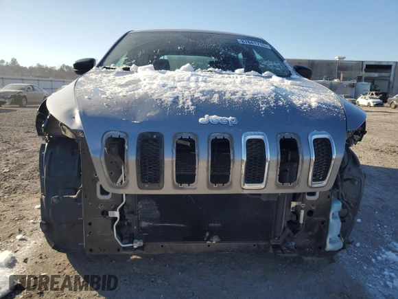 2016 Jeep Cherokee Altitude with VIN 1C4PJMAB1GW169745, listed as a Copart auction lot 87841715 with 80,155 mi miles and Salvage title. Bid and sale history available at DreamBid. Image 5.