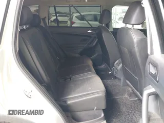 2018 Volkswagen Tiguan SEL with VIN 3VV2B7AX8JM120443, listed as a IAAI auction lot 42154773 with 70,256 mi miles and . Bid and sale history available at DreamBid. Image 8.