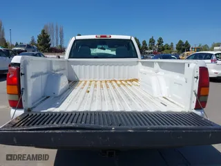 2000 Chevrolet Silverado 1500 with VIN 1GCEC14VXYE374932, listed as a IAAI auction lot 41981576 with 1 mi miles. Bid and sale history available at carsss.com. Image 8.