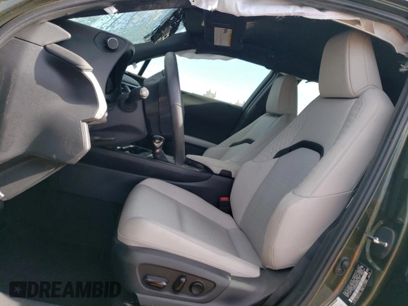 2021 Lexus UX 200 with VIN JTHX3JBH8M2036140, listed as a Copart auction lot 70534384 with 9,872 mi miles and Salvage title. Bid and sale history available at DreamBid. Image 7.