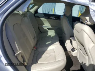 2015 Lincoln MKZ z VIN 3LN6L2GK8FR627120, wystawiony jako Copart lot #45954315 z przebiegiem 103 930 mil mil oraz Szkoda całkowita • Salvage title. Historia ofert i sprzedaży dostępna na DreamBid. Obrazek 10.