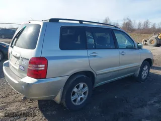 2003 Toyota Highlander with VIN JTEHF21A030157807, listed as a IAAI auction lot 41822036 with 253,295 mi miles. Bid and sale history available at carsss.com. Image 4.