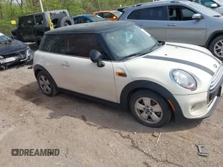 2015 MINI Hardtop with VIN WMWXM5C50FT973617, listed as a IAAI auction lot 42024129 with 94,168 mi miles and . Bid and sale history available at DreamBid. Image 1.