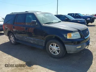 2004 Ford Expedition Special Service with VIN 1FMRU15W84LA19782, listed as a IAAI auction lot 41729791 with 256,992 mi miles. Bid and sale history available at carsss.com. Image 1.