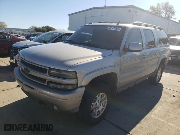 2005 Chevrolet Suburban LS with VIN 3GNFK16Z55G268911, listed as a Copart auction lot 82489564 with 185,020 mi miles and Salvage Title. Bid and sale history available at carsss.com. Image 1.