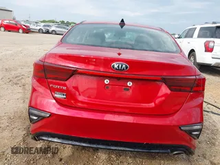 2019 Kia Forte LXS z VIN 3KPF24AD2KE072499, wystawiony jako IAAI lot #42172434 z przebiegiem 111 881 mil mil oraz . Historia ofert i sprzedaży dostępna na DreamBid. Obrazek 16.