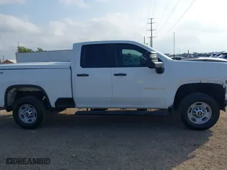 2021 Chevrolet Silverado 2500HD Work Truck with VIN 1GC2YLE73MF250957, listed as a IAAI auction lot 41168905 with 45,797 mi miles. Bid and sale history available at carsss.com. Image 13.
