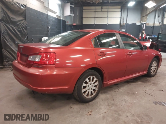 2010 Mitsubishi Galant FE z VIN 4A32B2FF8AE012585, wystawiony jako IAAI lot #42363093 z przebiegiem 182 601 mil mil oraz . Historia ofert i sprzedaży dostępna na DreamBid. Obrazek 4.