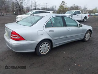 2005 Mercedes-Benz C 240 with VIN WDBRF81J85F682852, listed as a IAAI auction lot 41928945 with 106,981 mi miles and . Bid and sale history available at DreamBid. Image 4.
