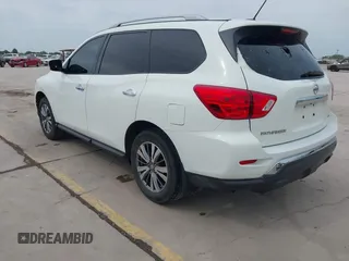 2018 Nissan Pathfinder SV z VIN 5N1DR2MM7JC621456, wystawiony jako IAAI lot #42053625 z przebiegiem 95 226 mil mil oraz . Historia ofert i sprzedaży dostępna na DreamBid. Obrazek 3.