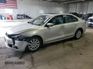 2011 Volkswagen Jetta SE z VIN 3VWDZ7AJ0BM338079, wystawiony jako Copart lot #58900585 z przebiegiem 165 055 mil mil oraz Nie do naprawy • Non repairable. Historia ofert i sprzedaży dostępna na DreamBid. Obrazek 1.