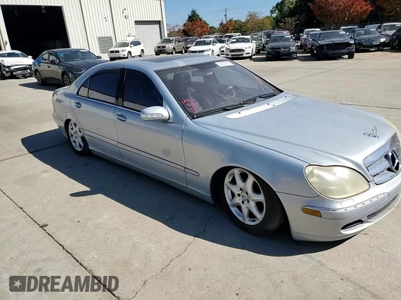 2004 Mercedes-Benz S-Class 4.3L with VIN WDBNG83J24A424430, listed as a Copart auction lot 76927414 with 221,560 mi miles and Salvage Title. Bid and sale history available at carsss.com. Image 11.