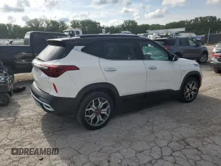 2021 Kia Seltos SX with VIN KNDETCA20M7078855, listed as a Copart auction lot 58071695 with 50,951 mi miles and Salvage title. Bid and sale history available at DreamBid. Image 3.