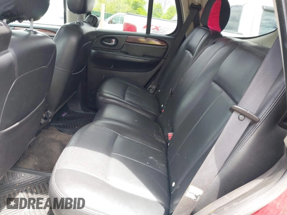 2006 GMC Envoy SLE z VIN 1GKDT13S262222939, wystawiony jako IAAI lot #42210957 z przebiegiem 238 217 mil mil oraz . Historia ofert i sprzedaży dostępna na DreamBid. Obrazek 8.