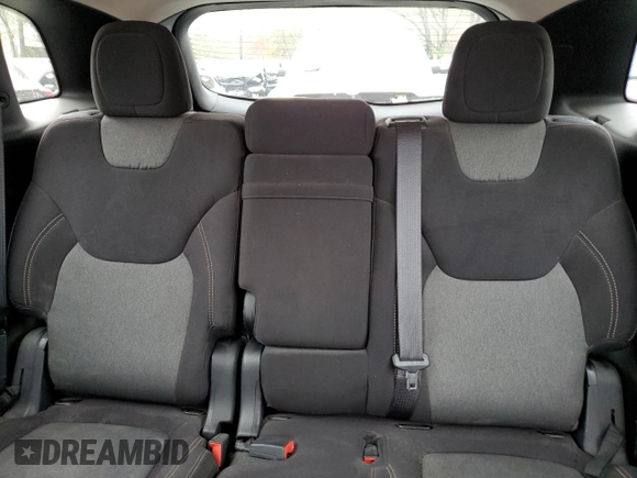 2018 Jeep Cherokee Latitude z VIN 1C4PJMCB6JD610141, wystawiony jako Copart lot #55257945 z przebiegiem 154 215 mil mil oraz Szkoda całkowita • Salvage title. Historia ofert i sprzedaży dostępna na DreamBid. Obrazek 10.
