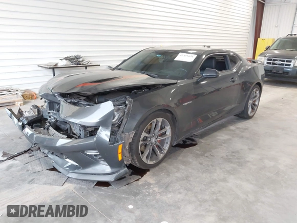 2017 Chevrolet Camaro 2SS z VIN 1G1FH1R78H0101803, wystawiony jako IAAI lot #42331031 z przebiegiem 83 150 mil mil oraz . Historia ofert i sprzedaży dostępna na DreamBid. Obrazek 2.