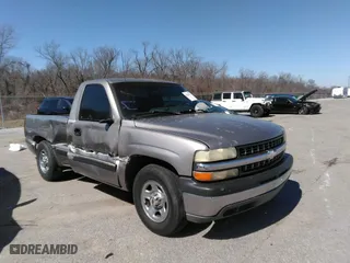 2000 Chevrolet Silverado 1500 with VIN 1GCEC14W6YZ228318, listed as a IAAI auction lot 41609151 with 299,432 mi miles. Bid and sale history available at carsss.com. Image 1.